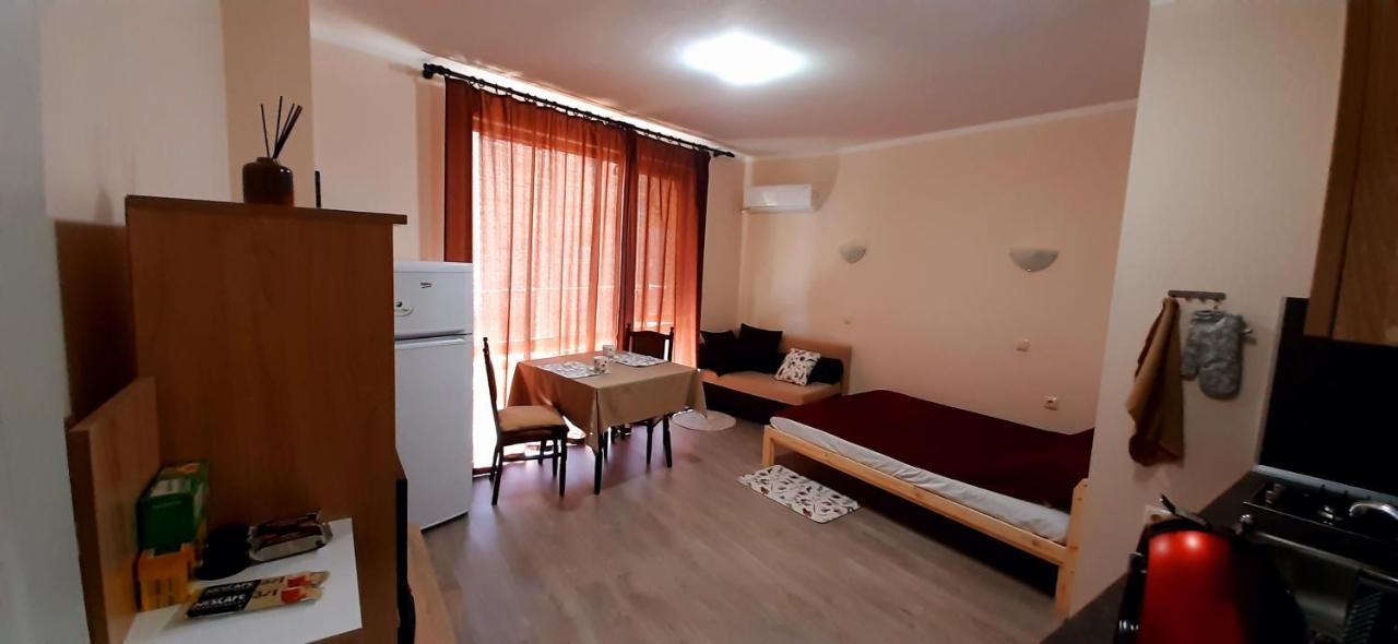 На Море В Сарафово Burgas Exterior photo