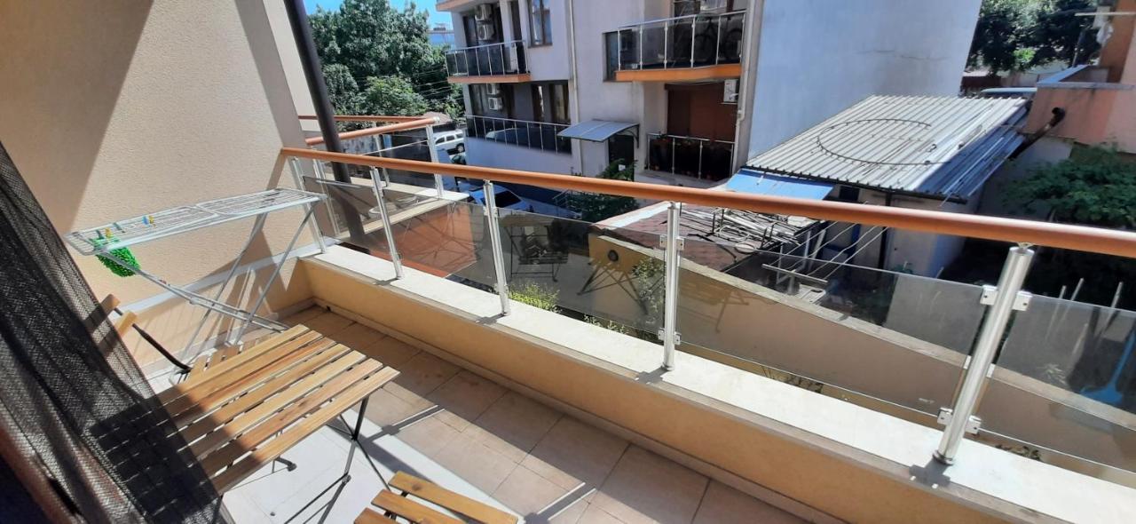 На Море В Сарафово Burgas Exterior photo